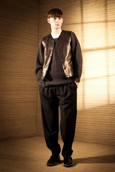 Look 4